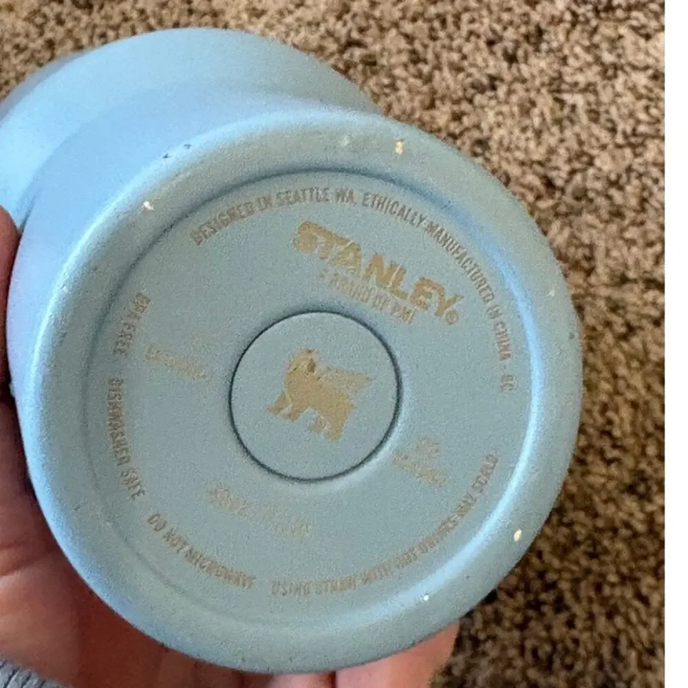 Stanley Quencher H2.0 FlowState 40oz Light Dusty Powder Blue Tumbler